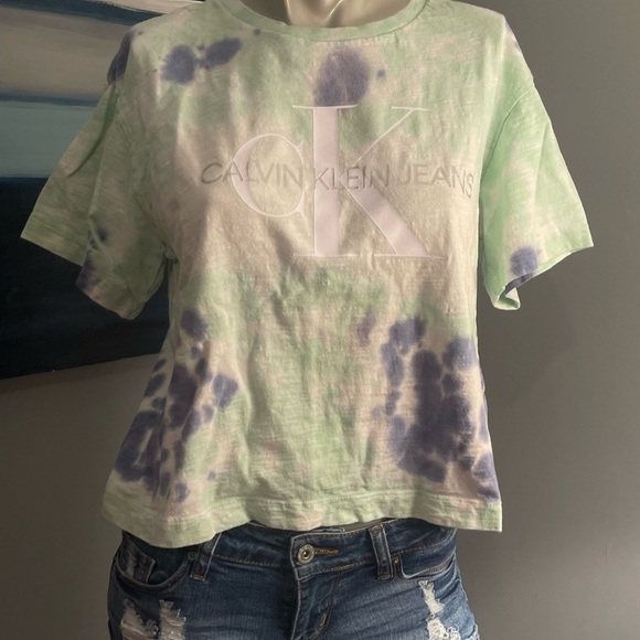 Calvin Klein Pastel Tie-Dye cropped T-Shirt NWOT Sz. Small - Picture 2 of 7